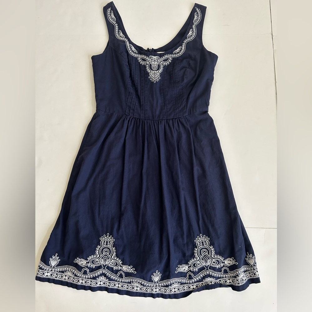 Vineyard Vines sleeveless dress 4 
Made in India